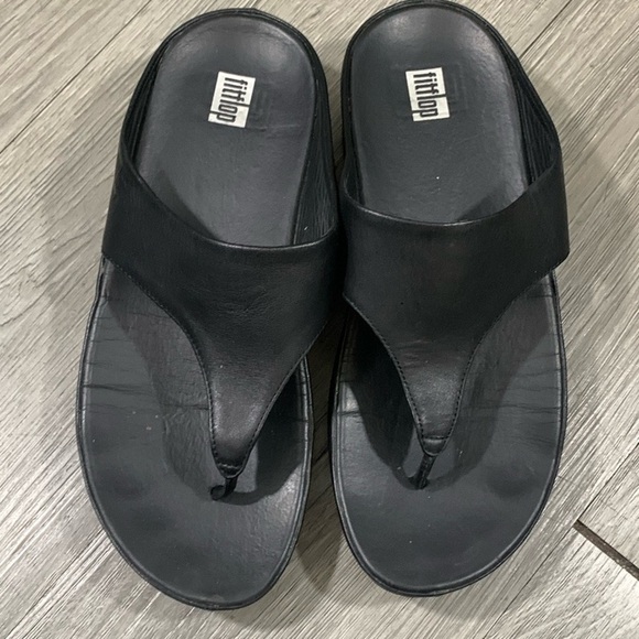 FitFlop Shuv Black Leather Toe-Post Sandals size 7.5 - Picture 1 of 11